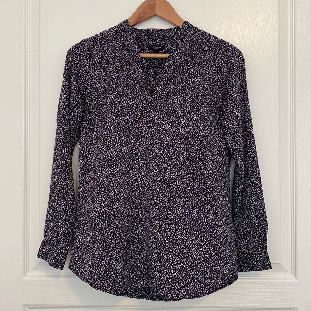 Ann Taylor Petite Long Sleeve V-Neck Blouse Small